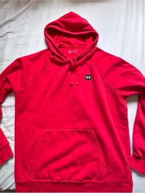 Under Armour Pullover Hoodie • Red